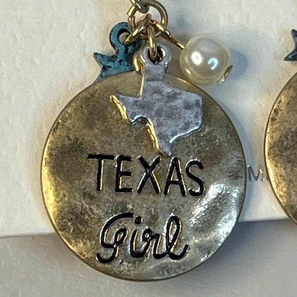NWT Boho Western Gold-Toned Texas Girl Charm Earrings - Picture 4 of 8